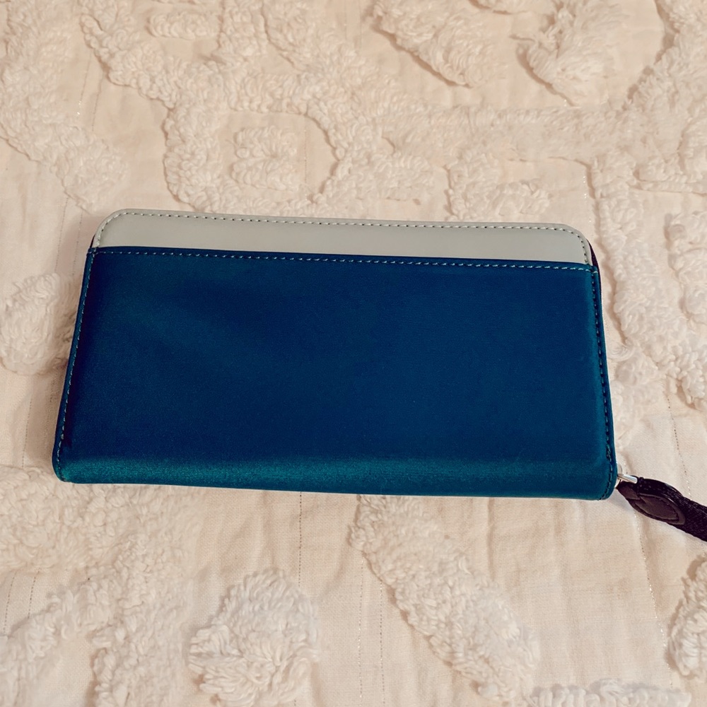 Kate Spade Wallet - Picture 2 of 4
